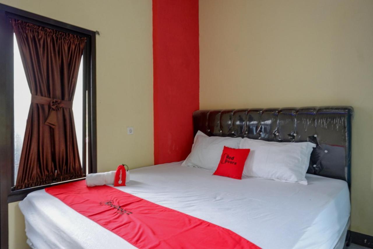 Reddoorz @ Gerbang Dieng Plateau Area Wonosobo Buitenkant foto